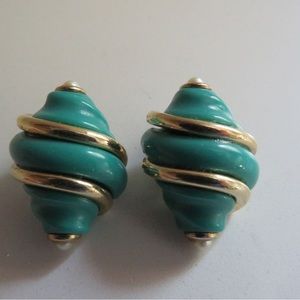 Vintage Shell Shaped Earrings Clip-on Turquoise